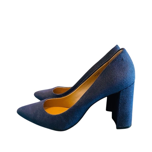 Banana Republic Madison Block Heel Pump - Picture 4 of 11